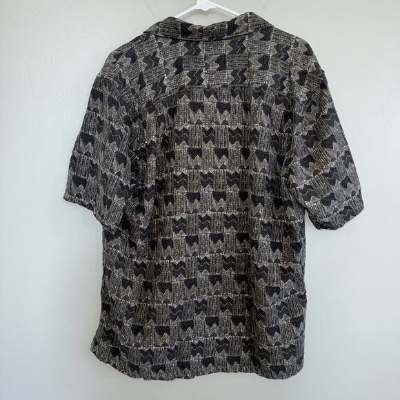 Batik Bay is 100% Silk Men’s Button Up Hawaiian Shirt Size L Brown Geometric - Picture 3 of 7